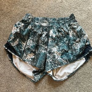 Lululemon Pattern Hottie Hot Shorts